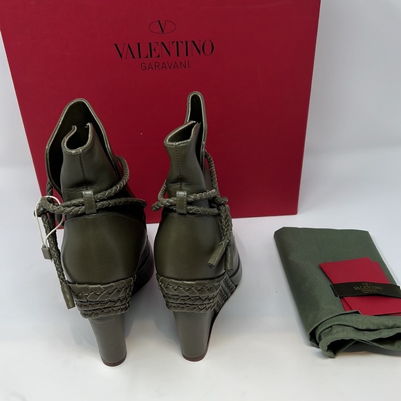 Valentino Garavani boots - Picture 2 of 8